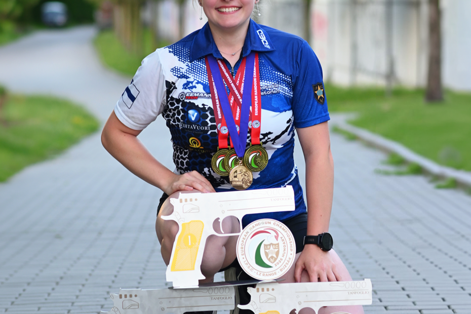 A Finnish IPSC competitor, Anastasia “Nastja” Mustonen, shooting during the 2026 IPSC Handgun European Championships in Buzsák, Hungary.